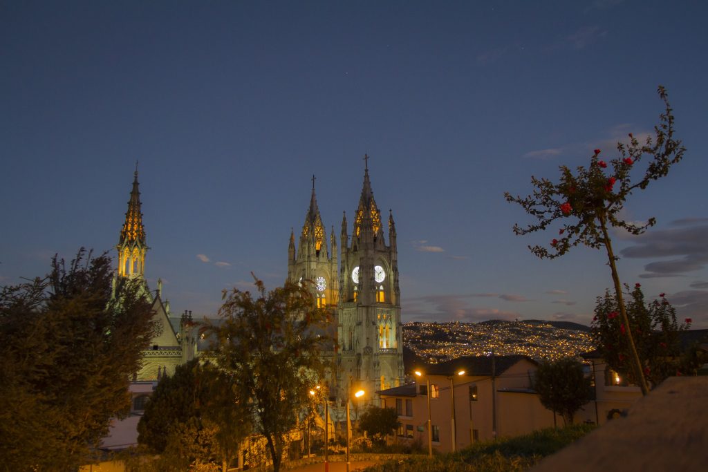 Quito entretiene y enamora en sus fiestas